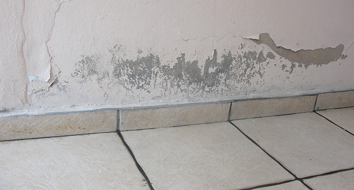Inyecciones contra la humedad de capilaridad en las paredes